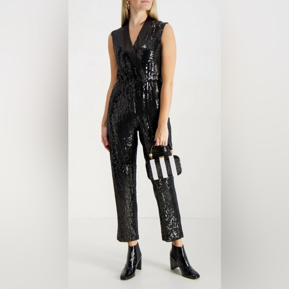 Alice + Olivia Pants - ALICE + OLIVIA jumpsuit in black
Sequins V Neck Sleeveless Satin 2 LYLE